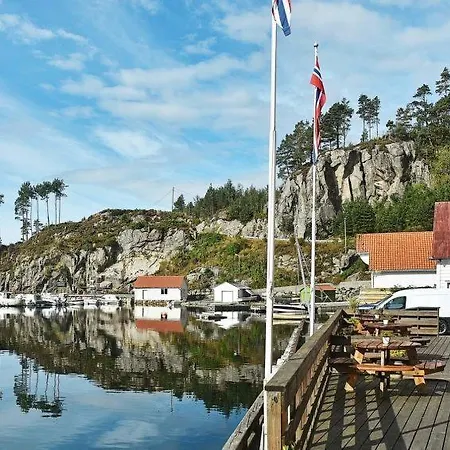 Feriehus Sleeps 5 Wifi *