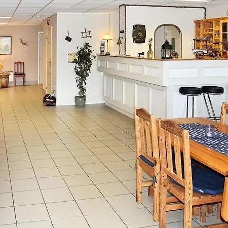Sleeps 5 Wifi Feriehus *